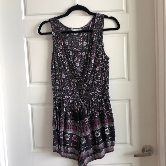 Pattern Romper - Picture 1 of 4